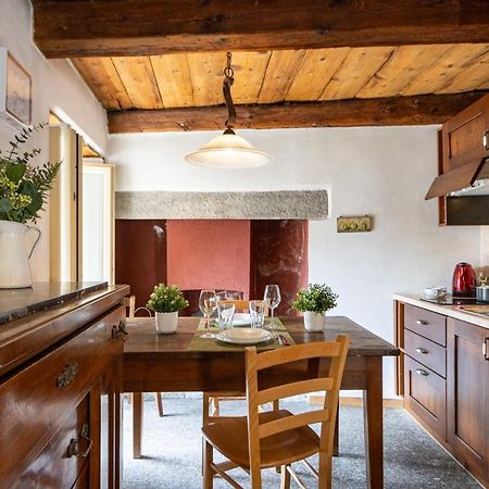 Stay5Vie: Incantevole Monolocale/Balcone/Borgo Domodossola Buitenkant foto